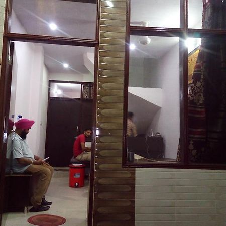 Arora Guest House Amritsar Exteriör bild