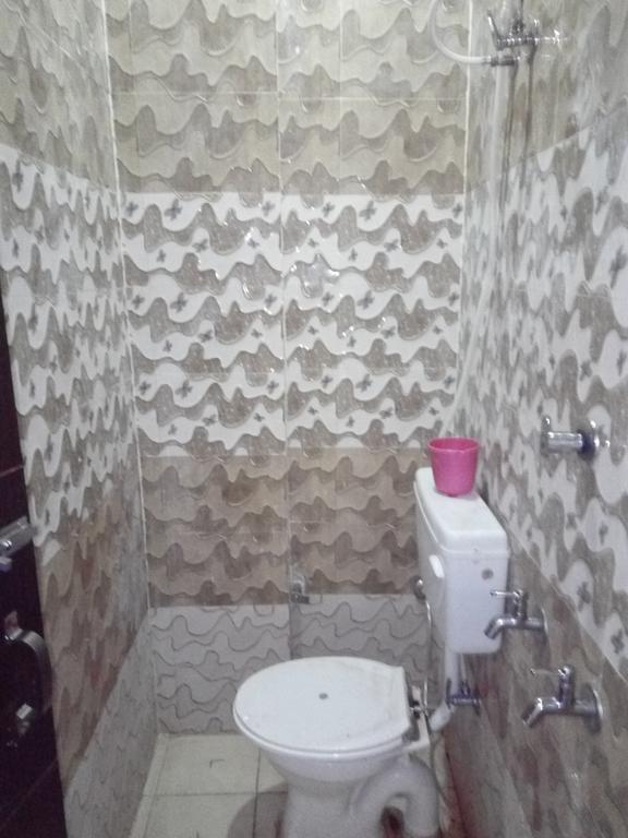 Arora Guest House Amritsar Exteriör bild